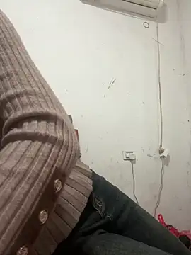 crhong666 online show from March 17, 2026, 12:35 am