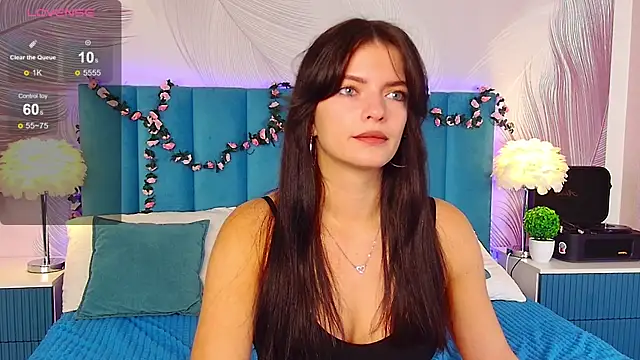 kimberlyy77 online show from September 15, 2025, 6:14 am