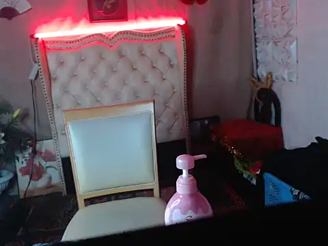 miss laila  online show from October 1, 2025, 10:09 am