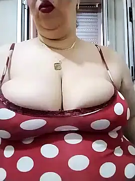 milkbreastsexy online show from June 3, 2026, 5:50 pm