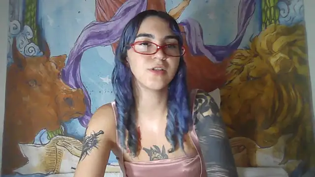 Snapshot of peetitefairy chatting on February 16, 2026, 4:00 am peetitefairy online show from February 16, 2026, 4:00 am