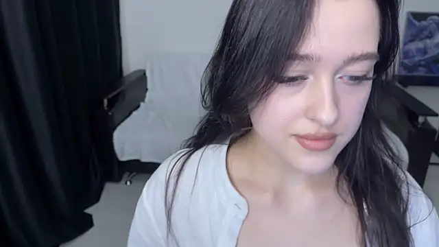 Snapshot of Sunshine_J chatting on October 2, 2025, 4:43 pm Sunshine J online show from October 2, 2025, 4:43 pm