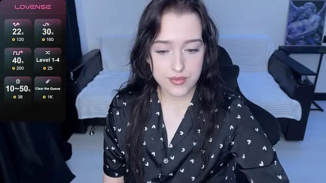 Snapshot of Sunshine_J chatting on November 18, 2025, 8:56 pm Sunshine J online show from November 18, 2025, 8:56 pm