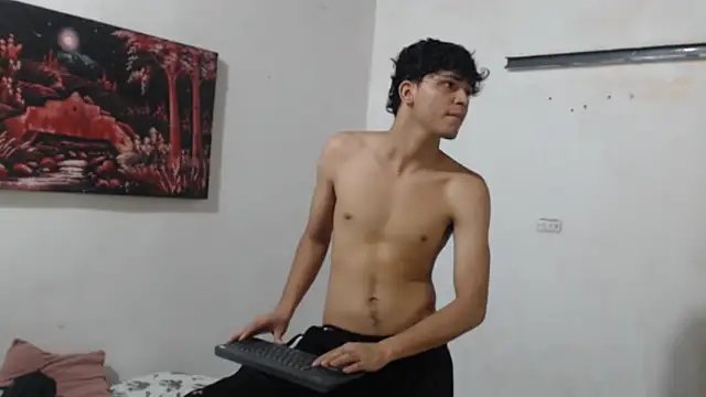 Snapshot of alice_julls chatting on October 11, 2025, 7:37 pm alice julls online show from October 11, 2025, 7:37 pm