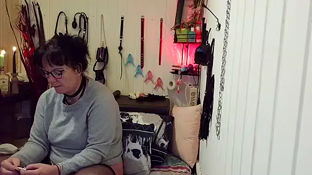 honey47 online show from October 2, 2025, 1:36 pm