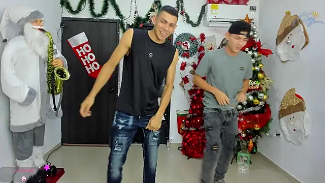 Playhardsex  online show from December 17, 2025, 10:59 pm