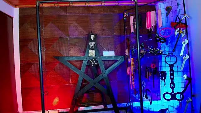 Misstresss aurora bdsm online show from July 11, 2026, 2:06 pm