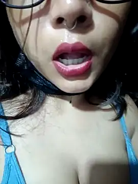 Snapshot of Hott_Muskan chatting on April 27, 2026, 6:50 pm Hott Muskan online show from April 27, 2026, 6:50 pm