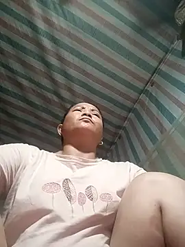 Snapshot of Love-Mama33 chatting on October 27, 2025, 11:05 pm Love-Mama33 online show from October 27, 2025, 11:05 pm