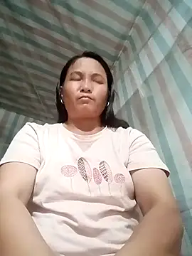 Snapshot of Love-Mama33 chatting on October 25, 2025, 1:23 pm Love-Mama33 online show from October 25, 2025, 1:23 pm