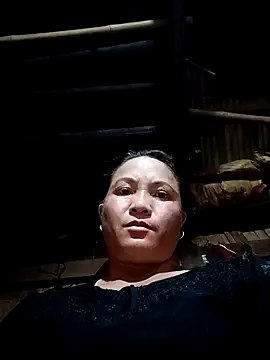 Snapshot of Love-Mama33 chatting on October 15, 2025, 12:13 pm Love-Mama33 online show from October 15, 2025, 12:13 pm