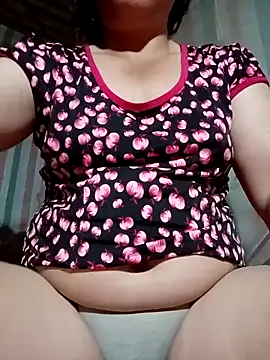 Love-Mama33 online show from March 24, 2026, 10:10 pm