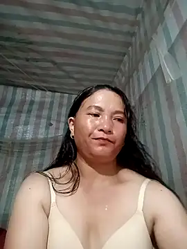 Snapshot of Love-Mama33 chatting on October 11, 2025, 1:01 pm Love-Mama33 online show from October 11, 2025, 1:01 pm