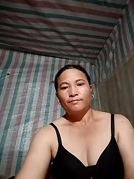 Snapshot of Love-Mama33 chatting on October 13, 2025, 1:45 pm Love-Mama33 online show from October 13, 2025, 1:45 pm