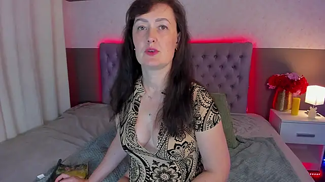 NathalyStars online show from November 4, 2025, 1:48 pm