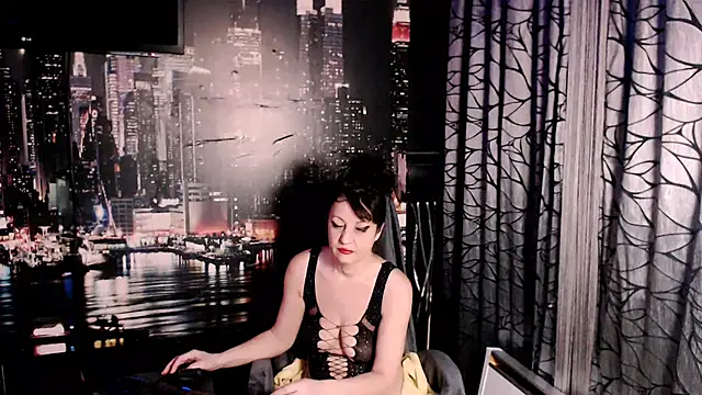 Snapshot of AMOURSWEET2025 chatting on November 19, 2025, 1:22 pm AMOURSWEET2025 online show from November 19, 2025, 1:22 pm