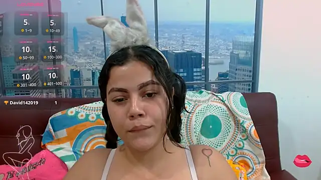 sara hot 18 online show from November 14, 2025, 12:09 pm