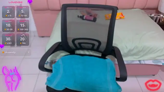 sara hot 18 online show from November 17, 2025, 11:58 am