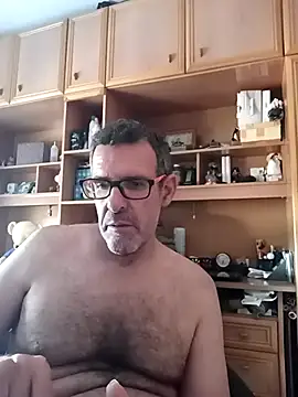Snapshot of gigolobcn chatting on April 26, 2026, 1:52 pm gigolobcn online show from April 26, 2026, 1:52 pm
