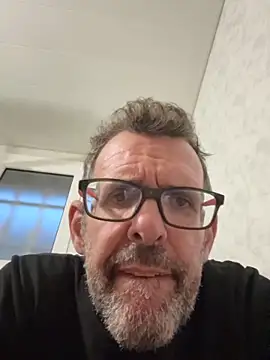 gigolobcn online show from December 19, 2025, 4:20 pm