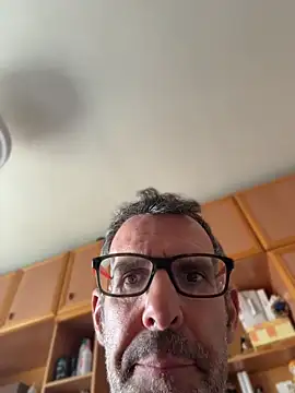 Snapshot of gigolobcn chatting on May 1, 2026, 3:06 pm gigolobcn online show from May 1, 2026, 3:06 pm