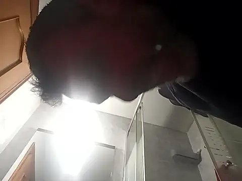 gigolobcn online show from April 9, 2026, 2:35 am