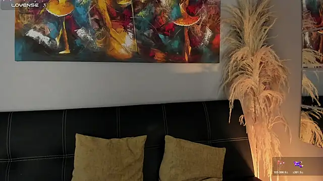 Emma  clark  online show from February 4, 2026, 12:33 pm