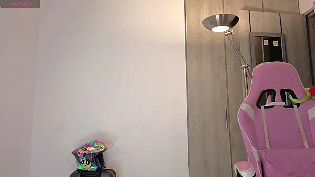 colette e online show from October 16, 2025, 1:03 am