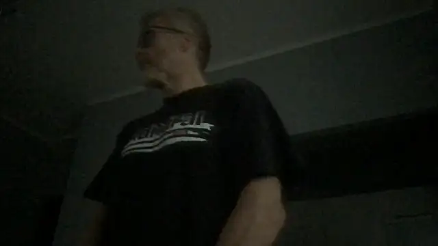 Axl hot online show from December 22, 2025, 9:31 am