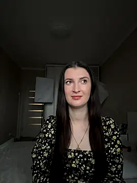 EvelinCuper online show from November 19, 2025, 6:24 am