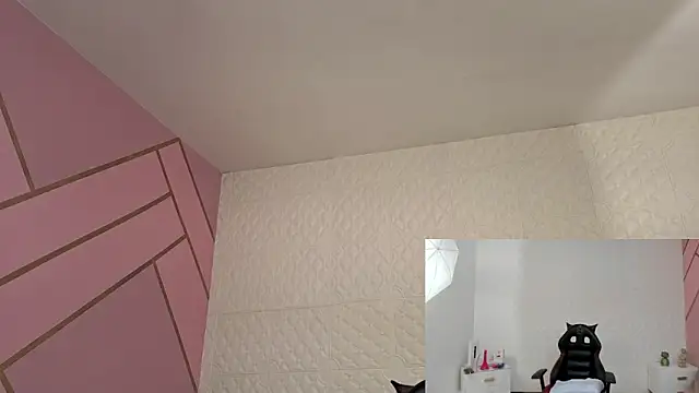 Eva mermaid online show from March 31, 2026, 2:08 pm