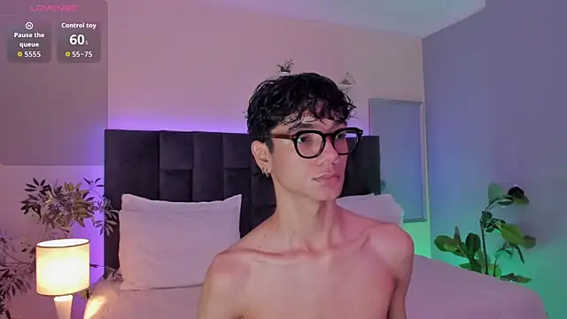 Phillicious   online show from November 30, 2025, 12:33 am