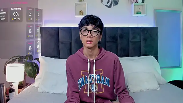 Phillicious   online show from October 3, 2025, 9:05 pm