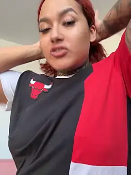 MargothWolfe online show from September 9, 2025, 1:20 pm