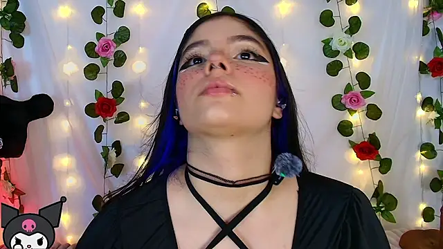 Snapshot of cutee_andrea chatting on February 10, 2026, 2:32 am cutee andrea online show from February 10, 2026, 2:32 am