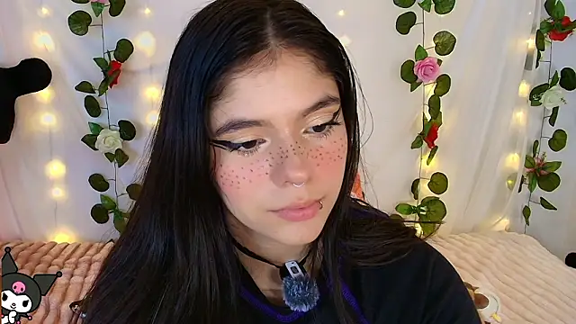 Snapshot of cutee_andrea chatting on February 16, 2026, 2:32 am cutee andrea online show from February 16, 2026, 2:32 am