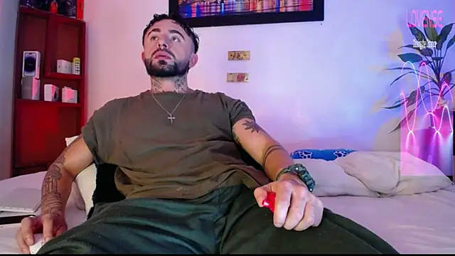 Edwardjonnes online show from April 8, 2026, 3:19 am