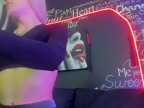 Megam  online show from November 25, 2025, 4:02 am