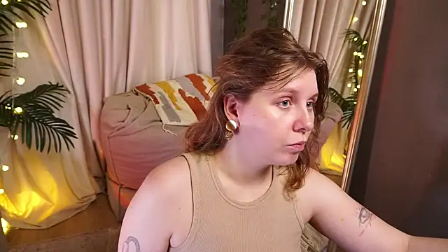 Snapshot of Sense_Of_Rosemary chatting on July 11, 2026, 1:33 pm Sense Of Rosemary online show from July 11, 2026, 1:33 pm