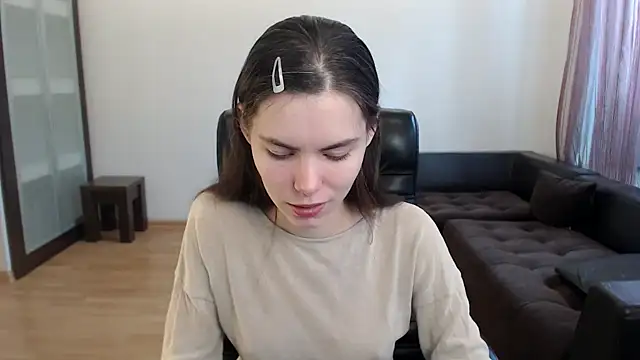 AmelieReve online show from October 17, 2025, 11:01 am