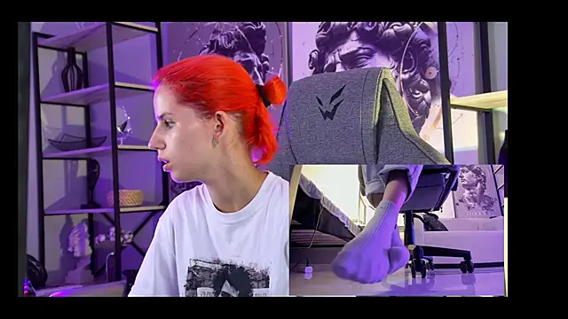 NitaNihil online show from September 9, 2025, 5:55 pm