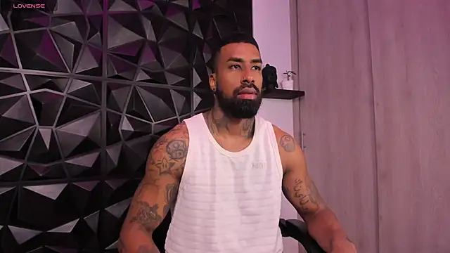 Snapshot of OstinDaniels chatting on May 8, 2026, 9:51 pm OstinDaniels online show from May 8, 2026, 9:51 pm