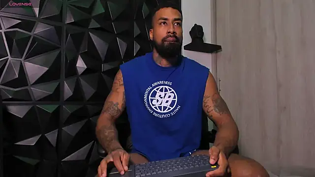 OstinDaniels online show from October 31, 2025, 10:16 pm