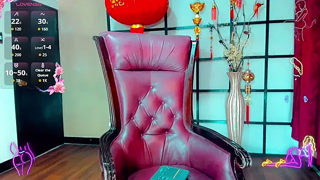 Britany montiel online show from September 13, 2025, 7:25 pm