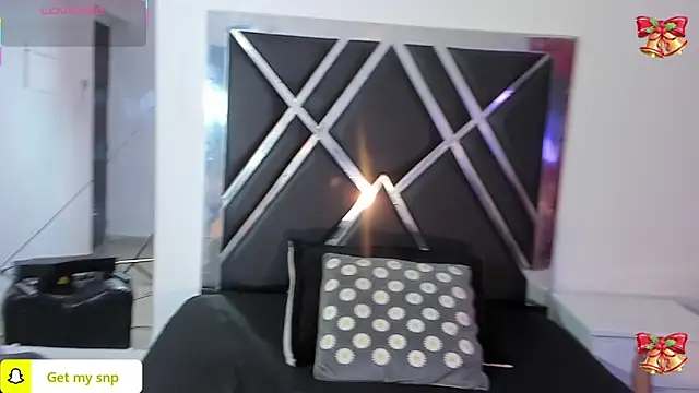 Snapshot of Michelle_Lewis_ chatting on November 27, 2025, 12:33 am Michelle Lewis online show from November 27, 2025, 12:33 am