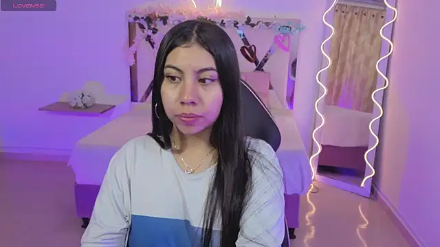 ZURY TAY online show from October 16, 2025, 11:29 am