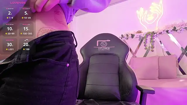 ZURY TAY online show from March 11, 2026, 11:48 am