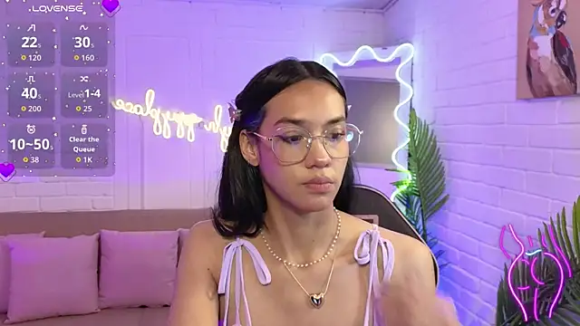 artemiss tay online show from November 1, 2025, 7:08 pm