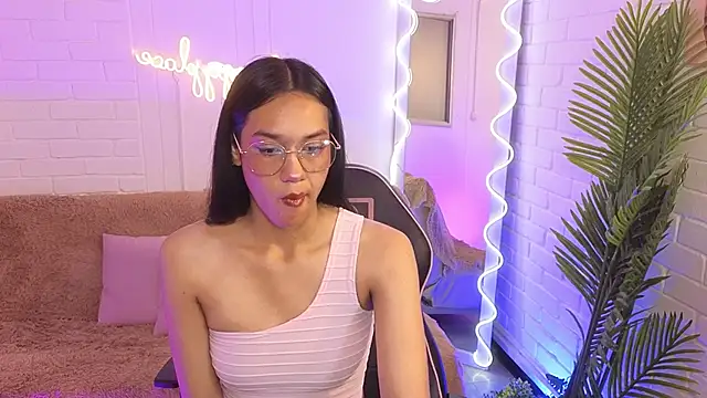 artemiss tay online show from September 20, 2025, 7:19 pm