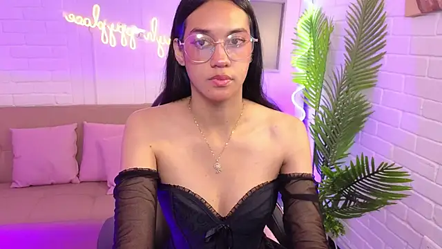 artemiss tay online show from October 2, 2025, 7:17 pm